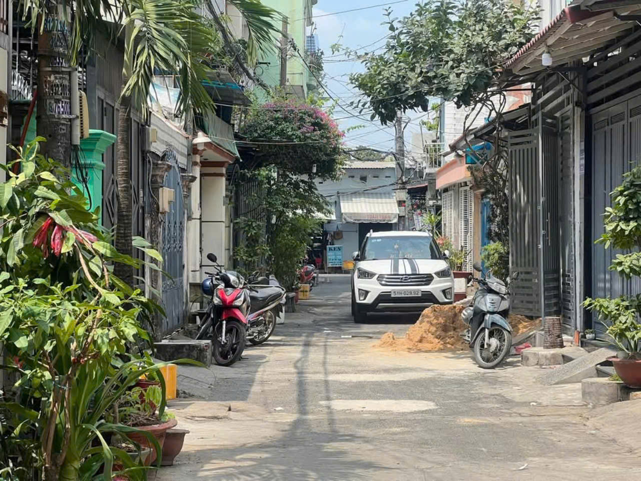 Nhà đẹp - vị trí thuận lợi, Ngay trung tâm Tân Binh Hẻm Xe Tải 6M