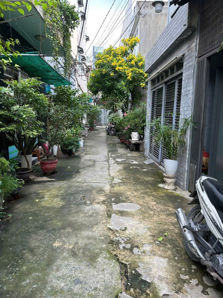 Nhà Đẹp Mới Đầu Hẻm Thuận tiên qua Tân Bình - Gò Vấp