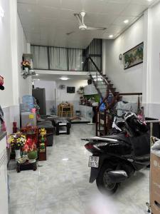 Nhà Đẹp Mới Đầu Hẻm Thuận tiên qua Tân Bình - Gò Vấp