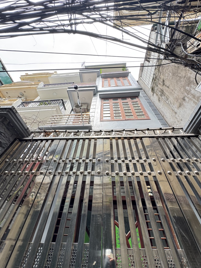Nhà dân xây, 65m2, nở hậu, có ô chờ thang máy, khu dân cư an ninh, trung tâm quận hbt