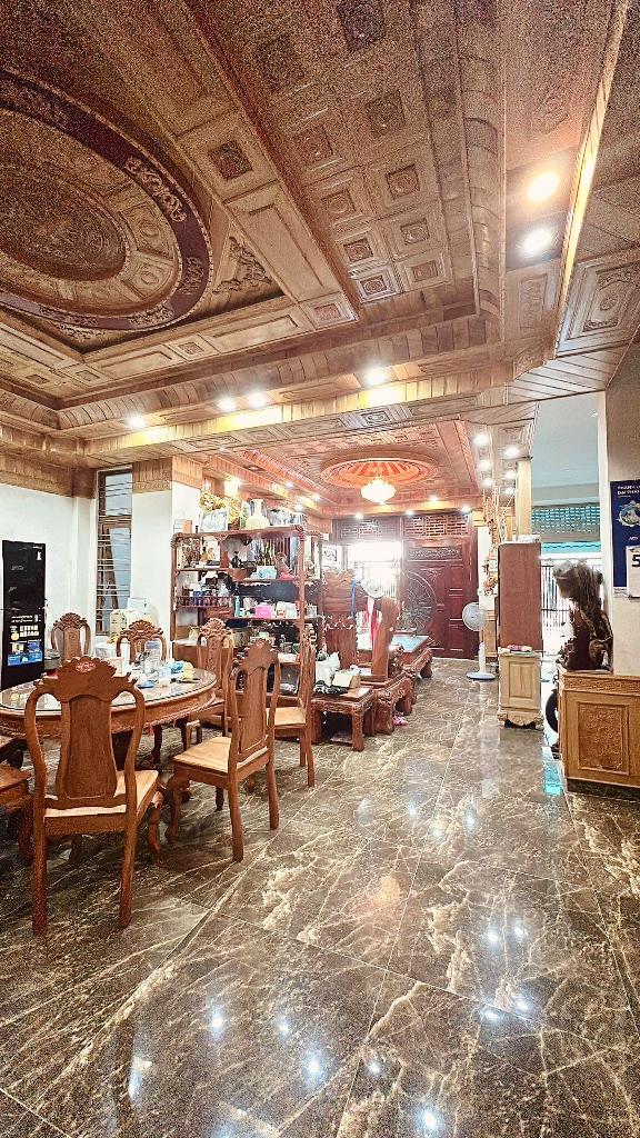 NHÀ MẶT TIỀN 8 MÉT NỘI THẤT CAO CẤP TẶNG FULL