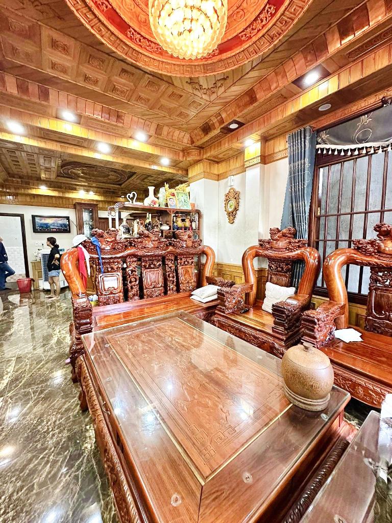 NHÀ MẶT TIỀN 8 MÉT NỘI THẤT CAO CẤP TẶNG FULL