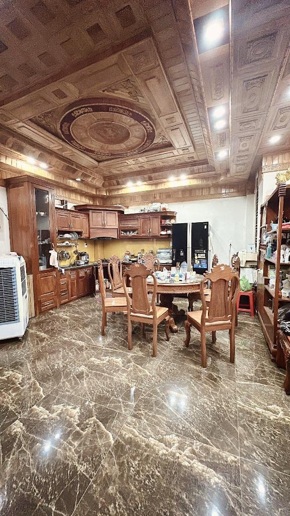 NHÀ MẶT TIỀN 8 MÉT NỘI THẤT CAO CẤP TẶNG FULL