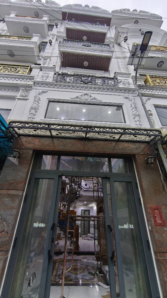 NHÀ SÁT MẶT TIỀN ĐƯỜNG KINH DOANH SẦM UẤT