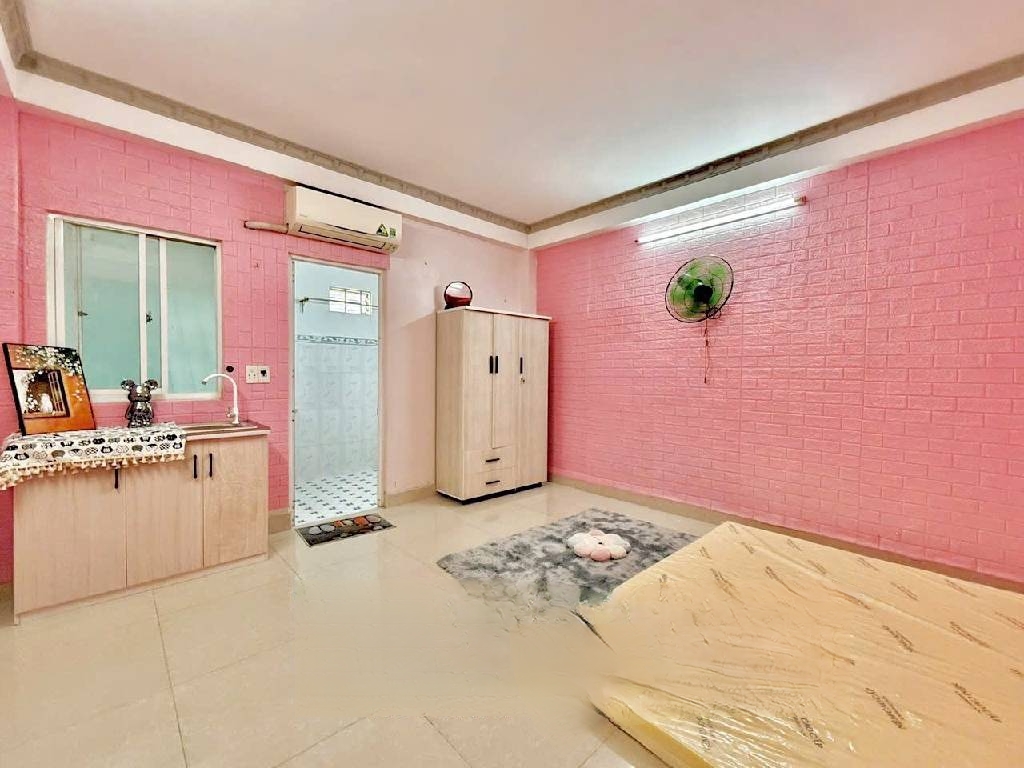 HẺM Ô TÔ SÁT MẶT TIỀN ĐƯỜNG. CHỦ NGỘP BANK