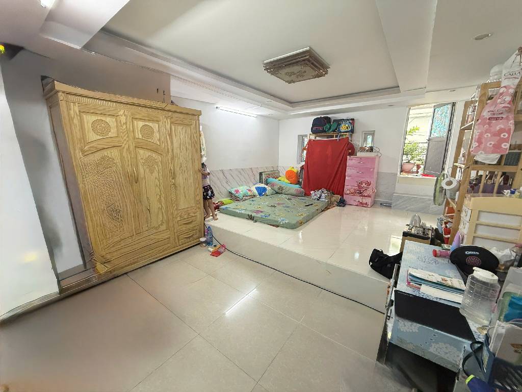 HẺM Ô TÔ SÁT MẶT TIỀN ĐƯỜNG. CHỦ NGỘP BANK