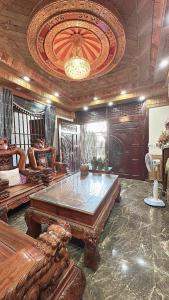 NHÀ MẶT TIỀN 8 MÉT NỘI THẤT CAO CẤP TẶNG FULL