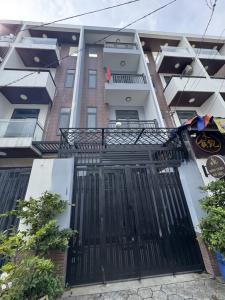 NHÀ MẶT TIỀN KHU VỰC TÊN LỬA KINH DOANH SẦM UẤT