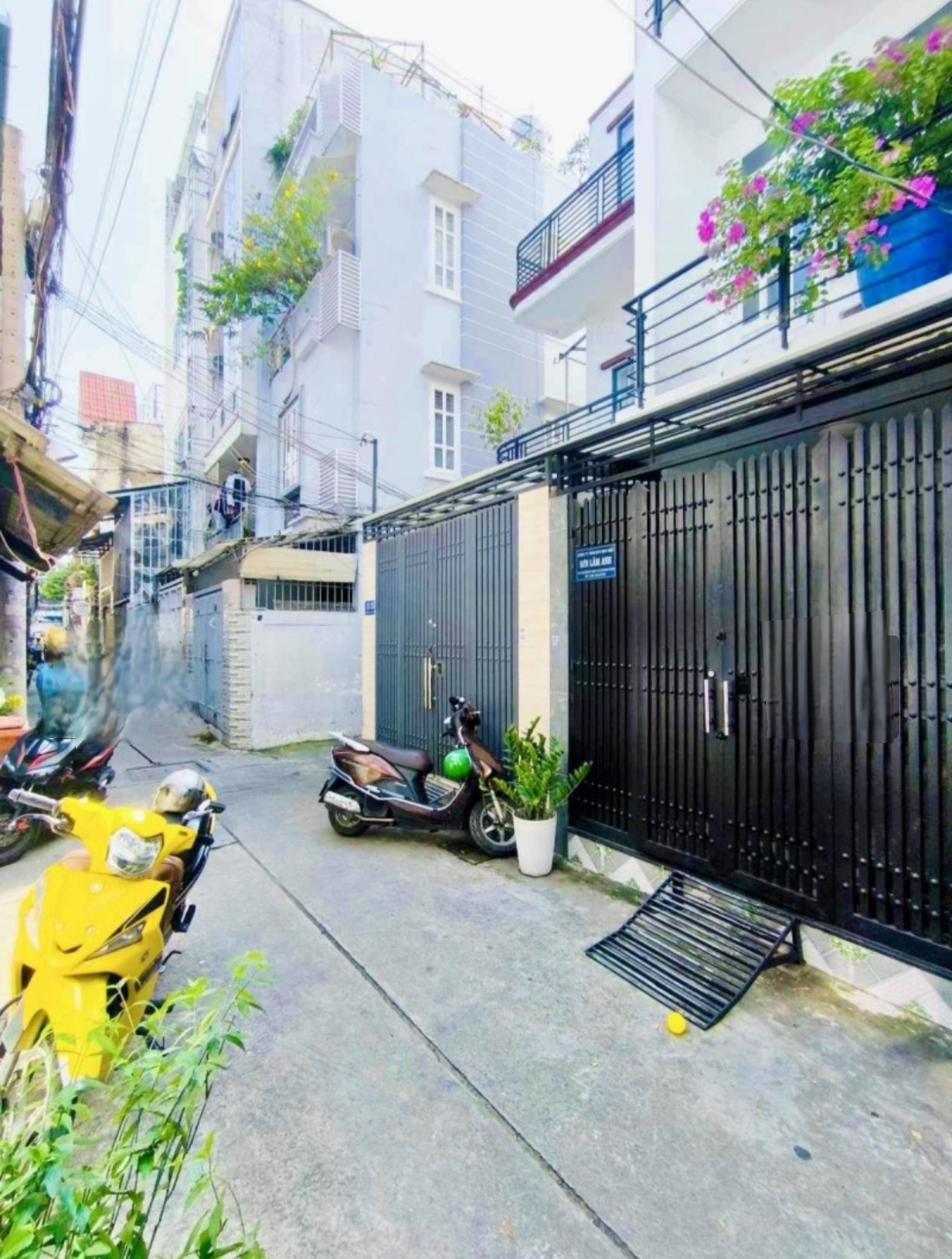 3 TẦNG - 65M2 (3,5x19) - HXH - CÁCH GA SÂN BAY 70M