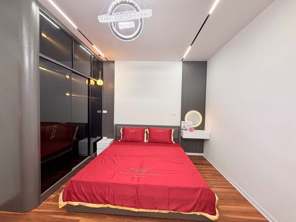 HỔNG HÀ - NGÕ ĐẸP Ô TÔ ĐỖ GẦN - CHỈ 3 PHÚT RA HỒ GƯƠM - 03 NGỦ FULL NỘI THẤT