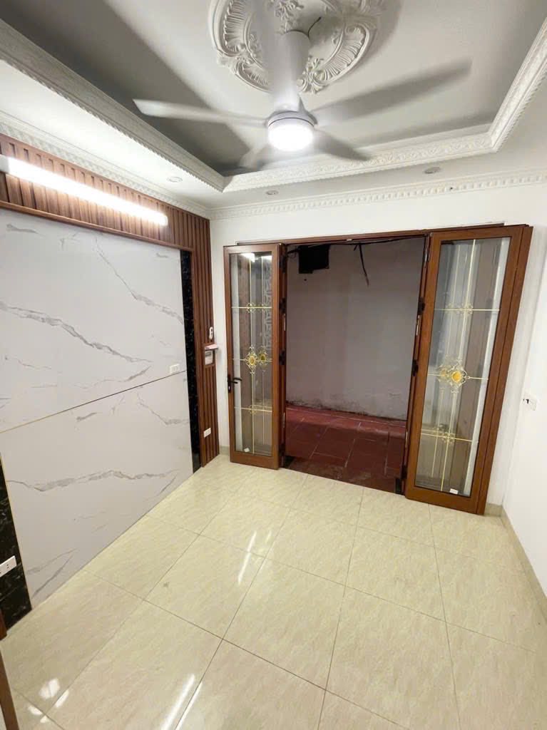 XÂY MỚI KOONG NỘI THẤT CƠ BẢN NGÕ RỘNG THÔNG THOÁNG -GIÁP RANH HOÀN KIẾM - TÂY HỒ