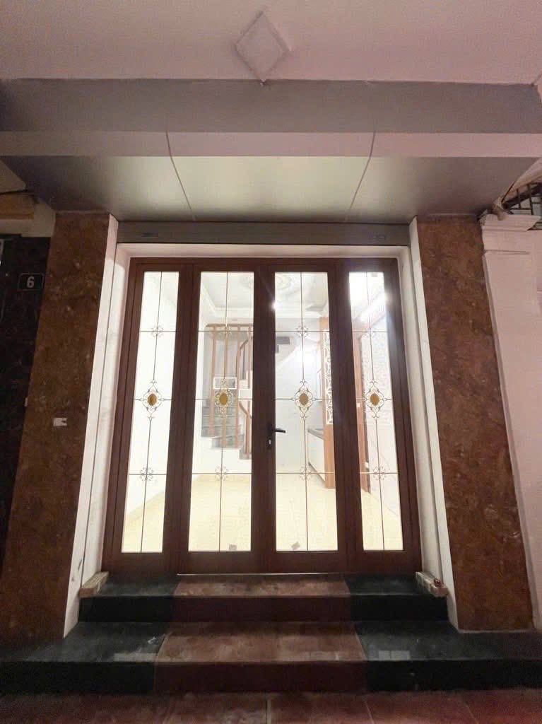 XÂY MỚI KOONG NỘI THẤT CƠ BẢN NGÕ RỘNG THÔNG THOÁNG -GIÁP RANH HOÀN KIẾM - TÂY HỒ