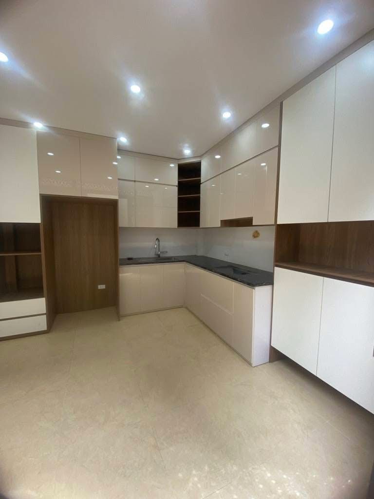 NHÀ ĐẸP Ở NGAY – LÔ GÓC – NỞ HẬU – XÂY MỚI – 10M Ô TÔ – CẠNH HỒ TÂY