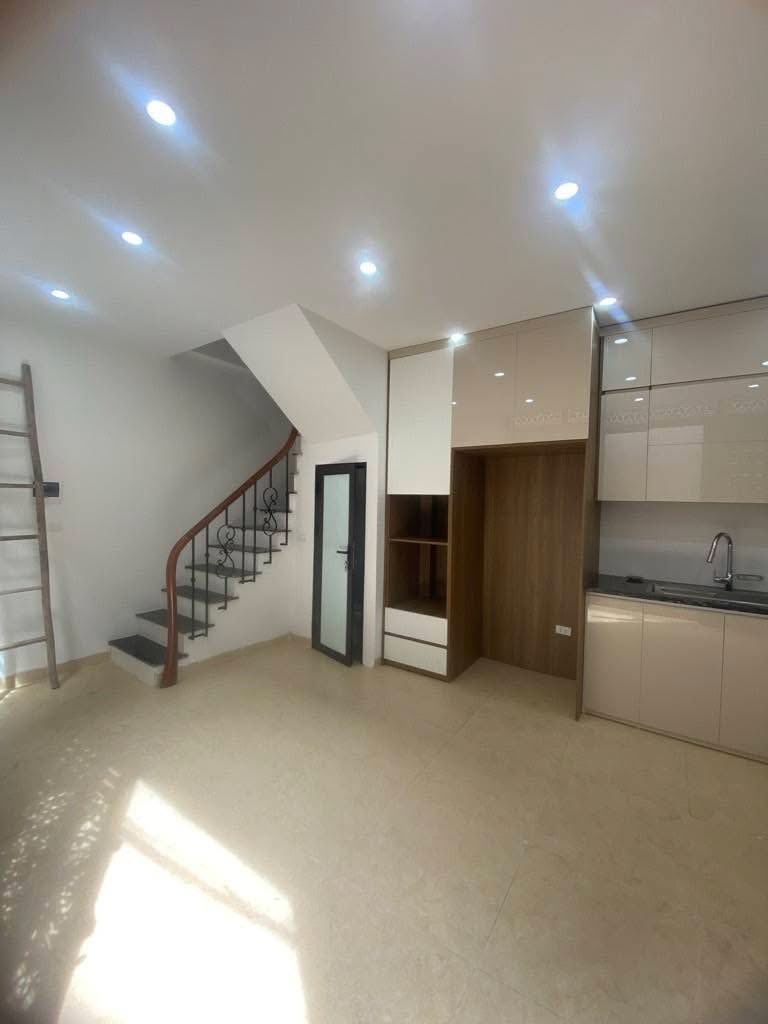 NHÀ ĐẸP Ở NGAY – LÔ GÓC – NỞ HẬU – XÂY MỚI – 10M Ô TÔ – CẠNH HỒ TÂY