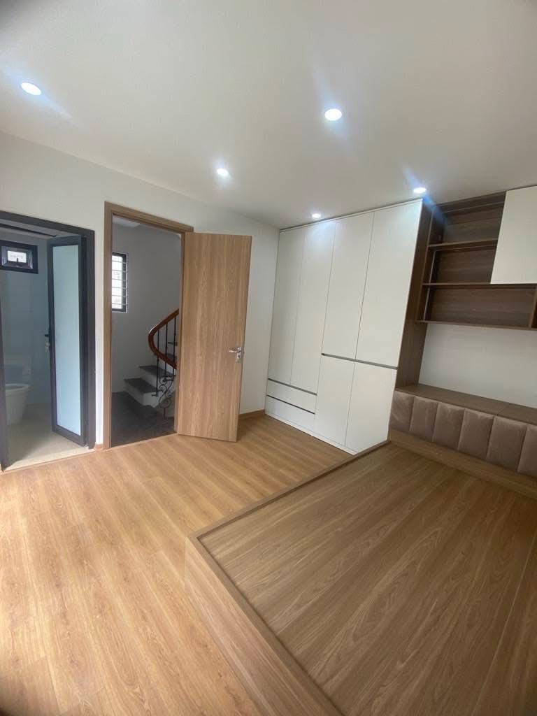 NHÀ ĐẸP Ở NGAY – LÔ GÓC – NỞ HẬU – XÂY MỚI – 10M Ô TÔ – CẠNH HỒ TÂY