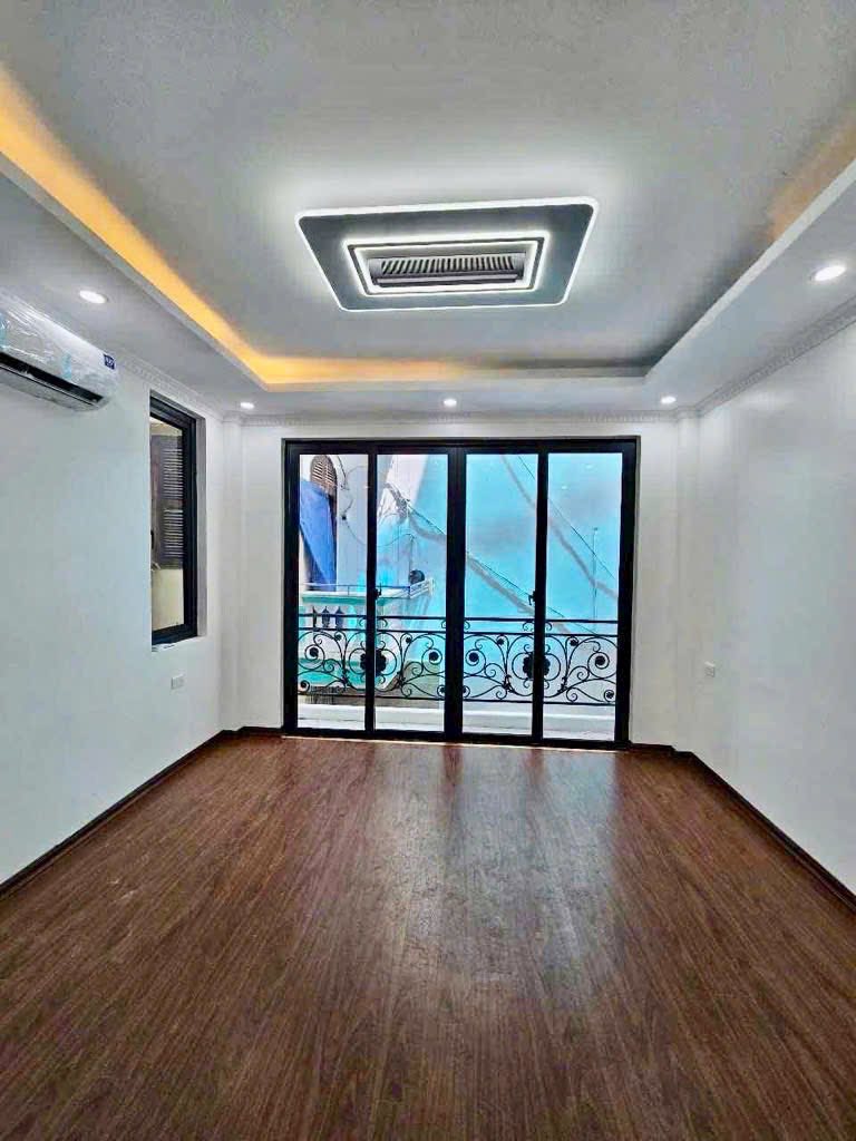 NHÀ MỚI HỘ KHẨU HOÀN KIẾM- LÔ GÓC -GẦN PHỐ -NGÕ THÔNG-VÀI PHÚT LÊN PHỐ CỔ - GIÁ 7 TỶ 8