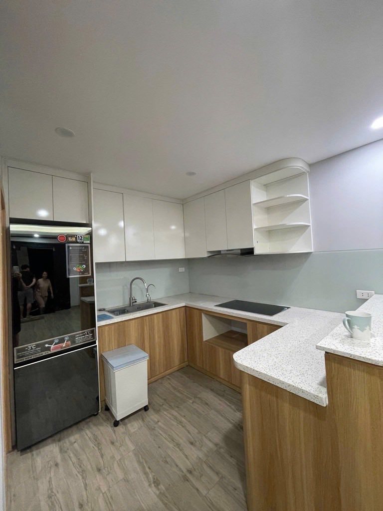 NHÀ HỘ KHẨU TT HOÀN KIẾM GIÁP RANH HBT- TÂY HỒ - 4 TẦNG 30M- FULL NỘI THẤT XỊN XÒ -Ở NGAY