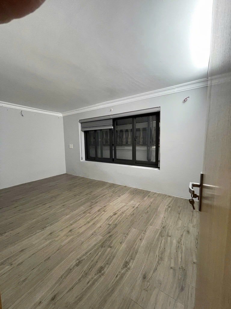 NHÀ HỘ KHẨU TT HOÀN KIẾM GIÁP RANH HBT- TÂY HỒ - 4 TẦNG 30M- FULL NỘI THẤT XỊN XÒ -Ở NGAY