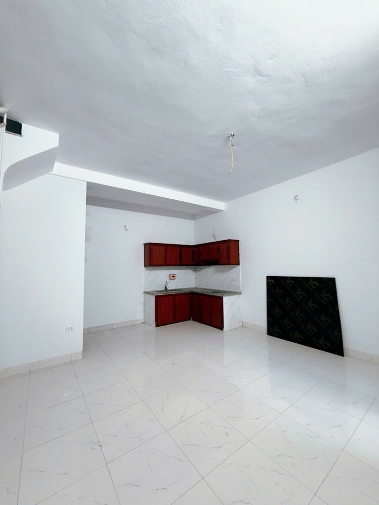 ÂU CƠ - TÂY HỒ GIÁP RANH BA ĐÌNH - CẦU GIẤY 40M - 3 TẦNG - KO QUY HOẠCH - CHỈ 2 TỶ - TẦM TIỀN 