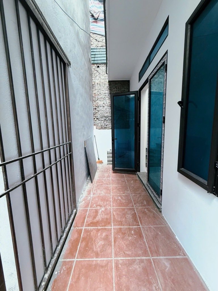 ÂU CƠ - TÂY HỒ GIÁP RANH BA ĐÌNH - CẦU GIẤY 40M - 3 TẦNG - KO QUY HOẠCH - CHỈ 2 TỶ - TẦM TIỀN 