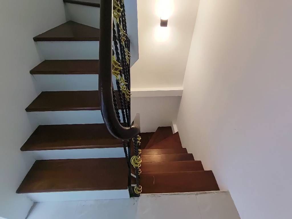 NHÀ HOÀN KIẾM - GIÁP RANH BA ĐÌNH - HAI BÀ TRƯNG - MỘT NGOẶT RA PHỐ - KINH DOANH TỐT