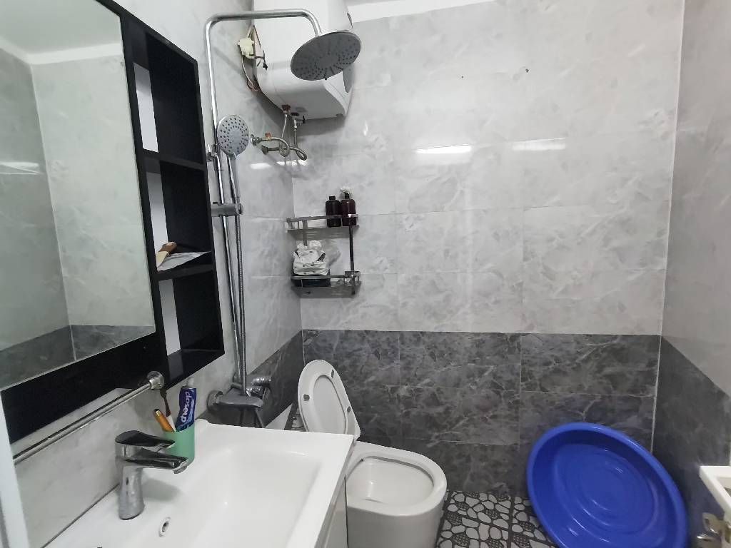 NHÀ HOÀN KIẾM - GIÁP RANH BA ĐÌNH - HAI BÀ TRƯNG - MỘT NGOẶT RA PHỐ - KINH DOANH TỐT