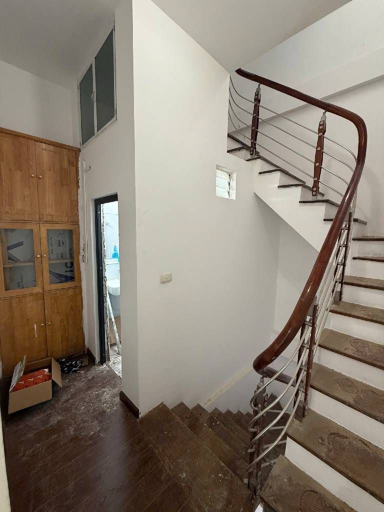 NHÀ PHỐ VĂN CAO - LÕI BA ĐÌNH GIÁP RANH TÂY HỒ - CẦU GIẤY - 28M - 4 TẦNG - VỀ Ở NGAY