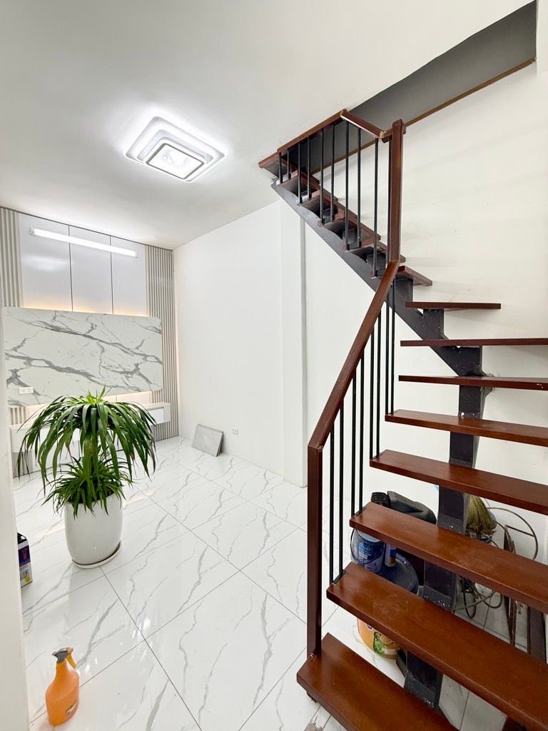 HOÀNG HOA THÁM - BA ĐÌNH -NGÕ THÔNG VÒNG QUANH - VÀI BƯỚC RA PHỐ - NHÀ ĐẸP Ở LUÔN - NHỈNH 3 TỶ