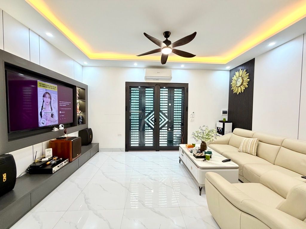 ÂU CƠ - TÂY HỒ - HƠN 3 TỶ S.Ở HỮU NGAY NGAY NHÀ ĐE.P - 3TẦNG - Ô TÔ ĐỖ ĐỖ CỬA - ĐẤT NÂU XỊN - KINH DOANH ONLINE