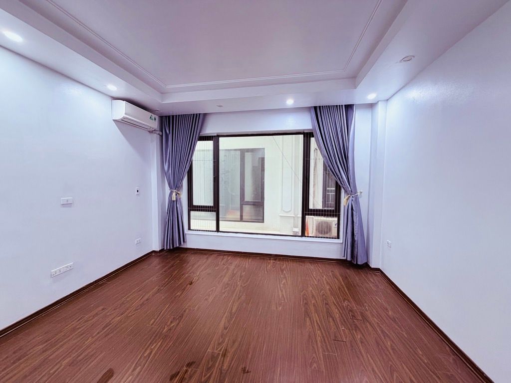 LÕI LONG BIÊN - HIẾM NHÀ BÁN - Ô TÔ ĐỖ GẦN - 2 THOÁNG - NGÕ NGÁCH THÔNG TỨ