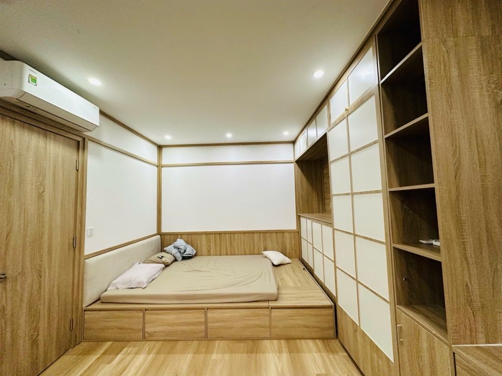 TRUNG TÂM PHỐ CỔ LONG BIÊN - 20M RA PHỐ NGỌC LÂM - NHÀ 6 TẦNG THANG MÁY - KINH DOANH ONLINE CỰC ĐỈNH- NHỈNH 9 TỶ