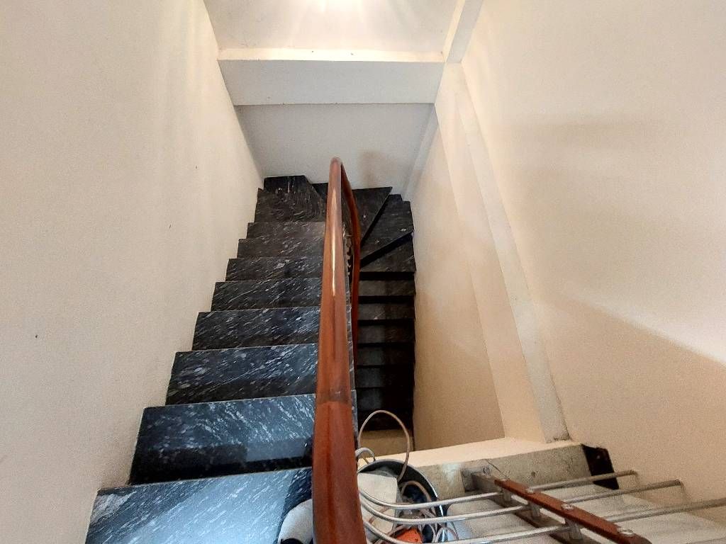 PHÚC XÁ - BA ĐÌNH 27 M - 4 TẦNG NGÕ NÔNG - DÂN XÂY - Ở NGAY