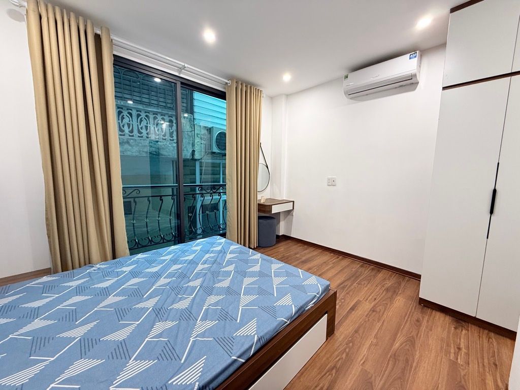 NHÀ ĐỘI CẤN - BA ĐÌNH GIÁP RANH TÂY HỒ - CẦU GIẤY 32M 6 TẦNG MỚI KOONG  NHÀ ĐẸP Ở NGAY - LÔ GÓC - 2 NHÀ RA PHỐ - TẶNG FULL NỘI THẤT