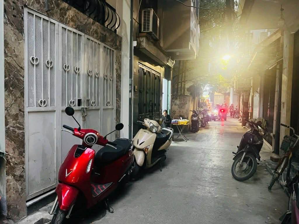 THUỴ KHUÊ - TÂY HỒ GIÁP RANH BA ĐÌNH - CẦU GIẤY - NHỎ XINH - TẦM TIỀN - KINH DOANH TỐT - 5 TỶ 2 