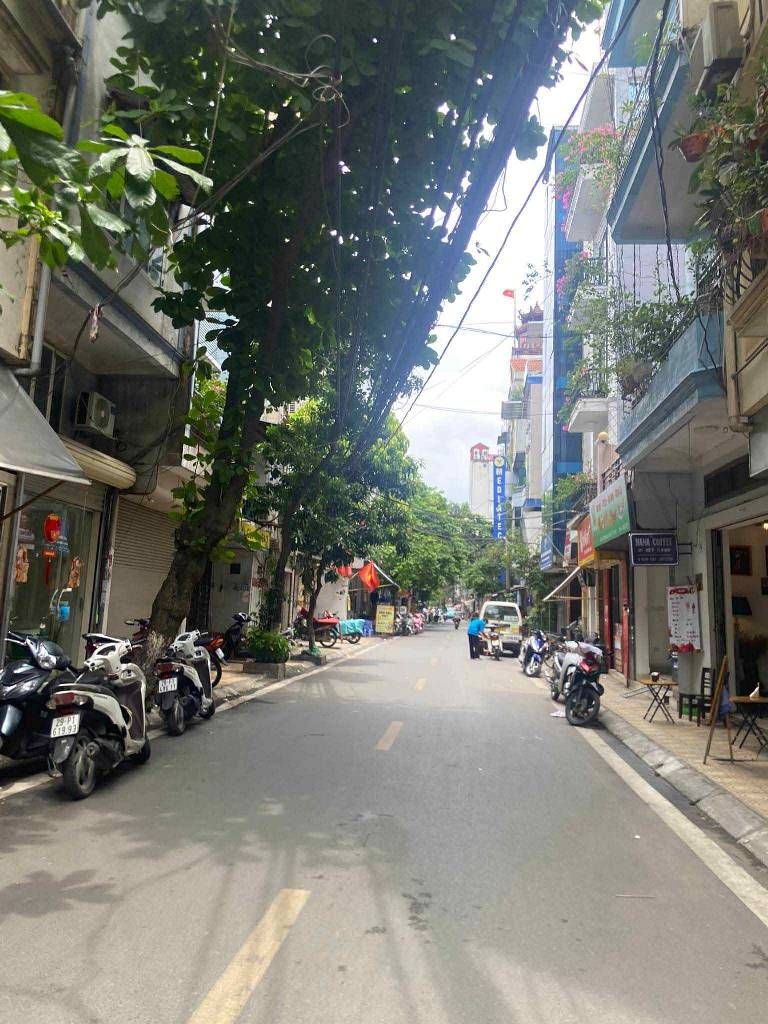 NHÀ TT BA ĐÌNH - LÔ GÓC SỔ VUÔNG ĐẸP - NHÀ Ở CỰC LỘC - GIÁ TRỊ TIỀM NĂNG TĂNG - NHỈNH 5 TỶ