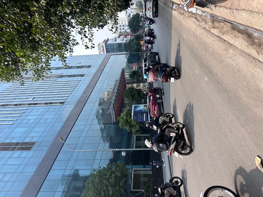 Mặt Phố Trần Phú - Ba Đình víp kinh doanh vỉa hè không có căn thứ 2 GIÁ 2 tỷ 9