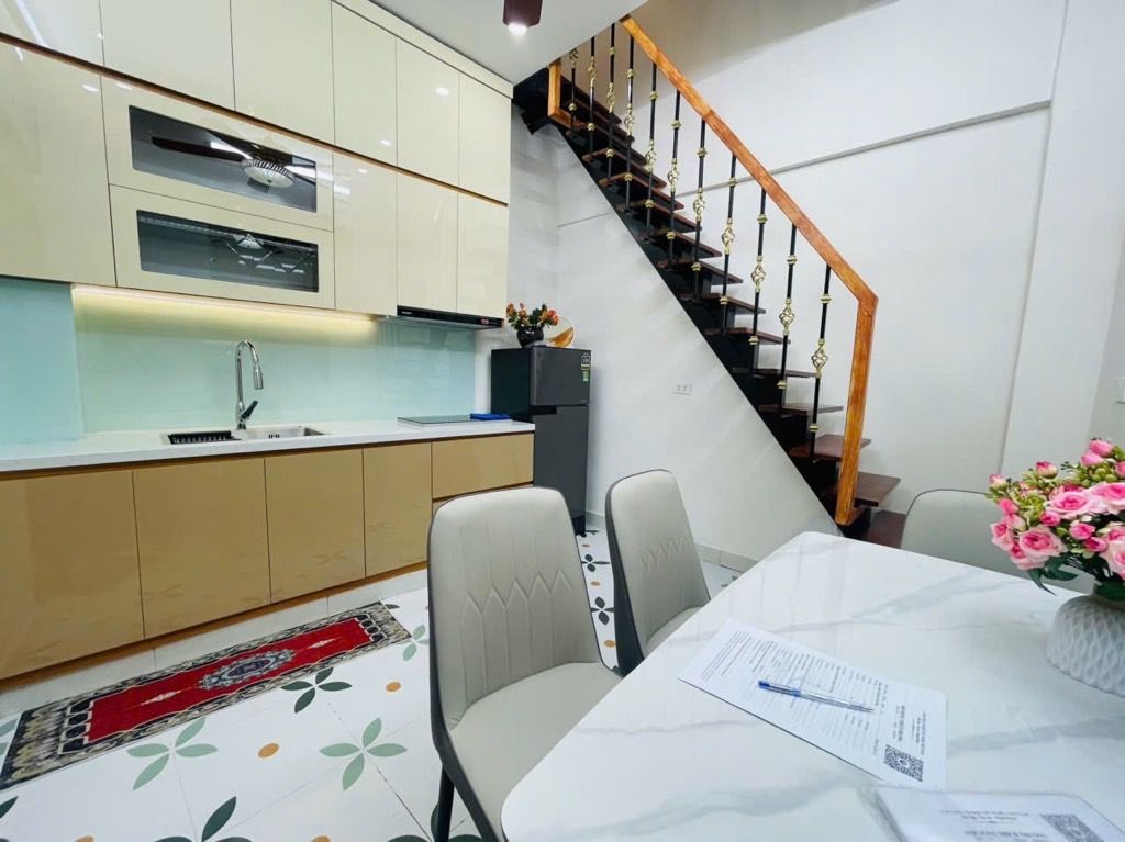 NHỈNH 6 T Ỷ- NHÀ PHỐ TÂY, TRUNG TÂM HOÀN KIẾM  