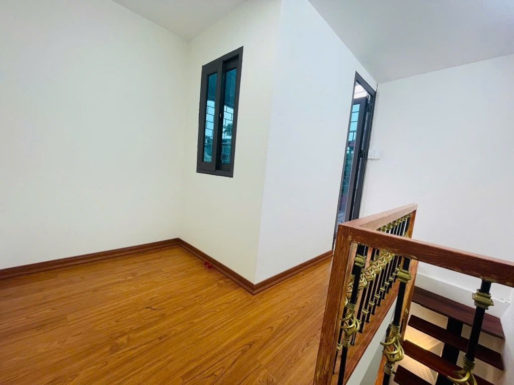 NHỈNH 6 T Ỷ- NHÀ PHỐ TÂY, TRUNG TÂM HOÀN KIẾM  