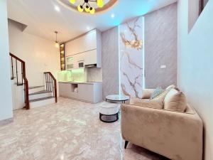 NHÀ AN_DƯƠNG-TÂY HỒ -LÔ GÓC - SÁT MẶT PHỐ - NGÕ THÔNG - NHÀ ĐẸP Ở LUÔN - HỘ KHẨU TÂY HỒ - FULL NỘI THẤT-CHỈ XÁCH VA LI Ở