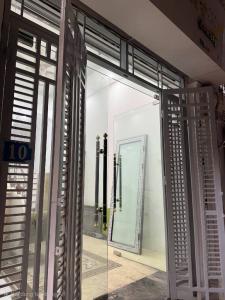 NHÀ PHỐ VĂN CAO - LÕI BA ĐÌNH GIÁP RANH TÂY HỒ - CẦU GIẤY - 28M - 4 TẦNG - VỀ Ở NGAY