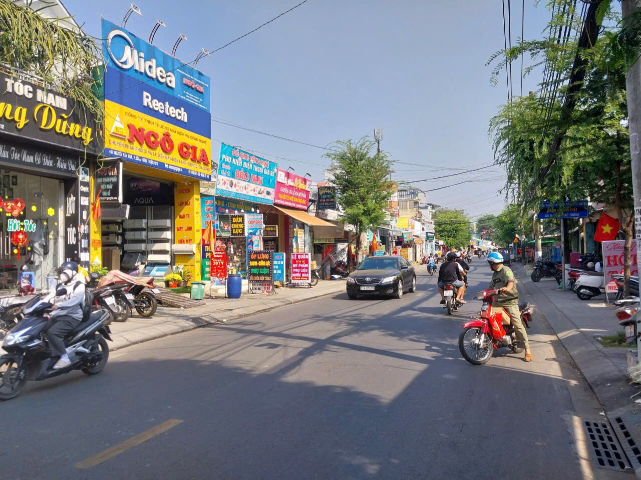 VCẦN BÁN GẤP NHÀ 1 SẸC(61M2) ,NGUYỄN VĂN QUÁ ,Q12,P TÂN HƯNG THUẬN GIÁ 3,3 TỶ