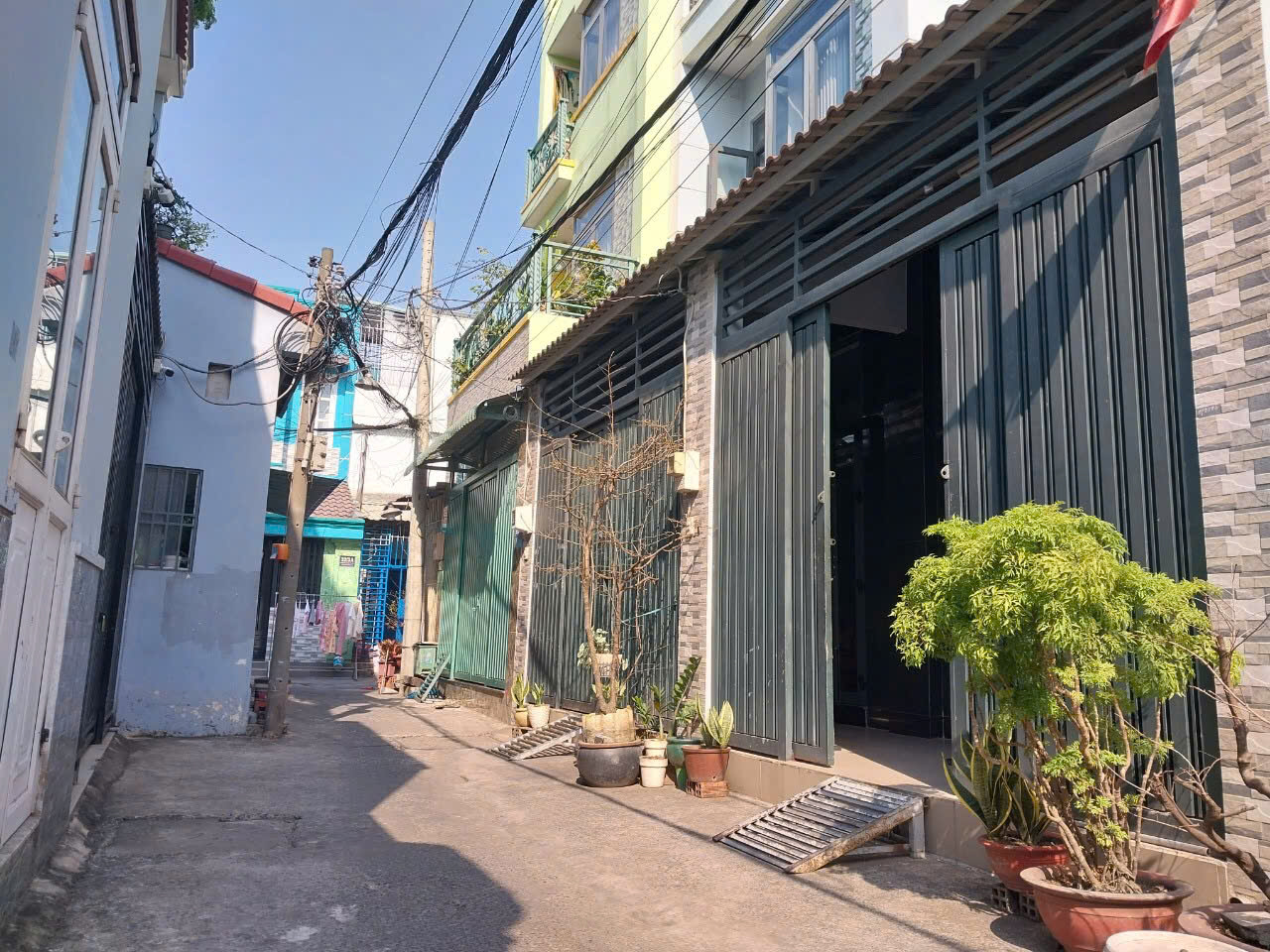 VCẦN BÁN GẤP NHÀ 1 SẸC(61M2) ,NGUYỄN VĂN QUÁ ,Q12,P TÂN HƯNG THUẬN GIÁ 3,3 TỶ
