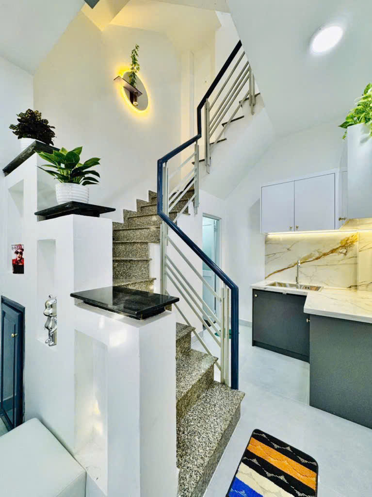 NHÀ( 32 M2) 3TẦNG,2PN LỚN ,3WC, NGUYỄN DU. 4.85 TỶ PHƯỜNG 7 Gò Vấp