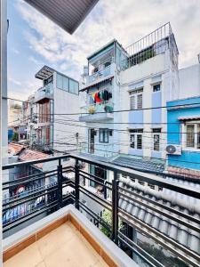 NHÀ( 32 M2) 3TẦNG,2PN LỚN ,3WC, NGUYỄN DU. 4.85 TỶ PHƯỜNG 7 Gò Vấp