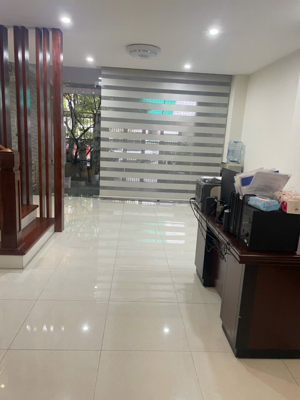 Cho thuê tầng 1 - 70m2 - mặt tiền 5m
