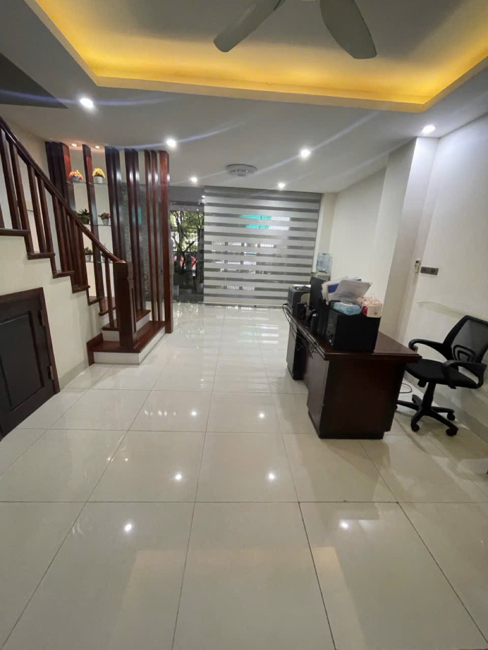 Cho thuê tầng 1 - 70m2 - mặt tiền 5m