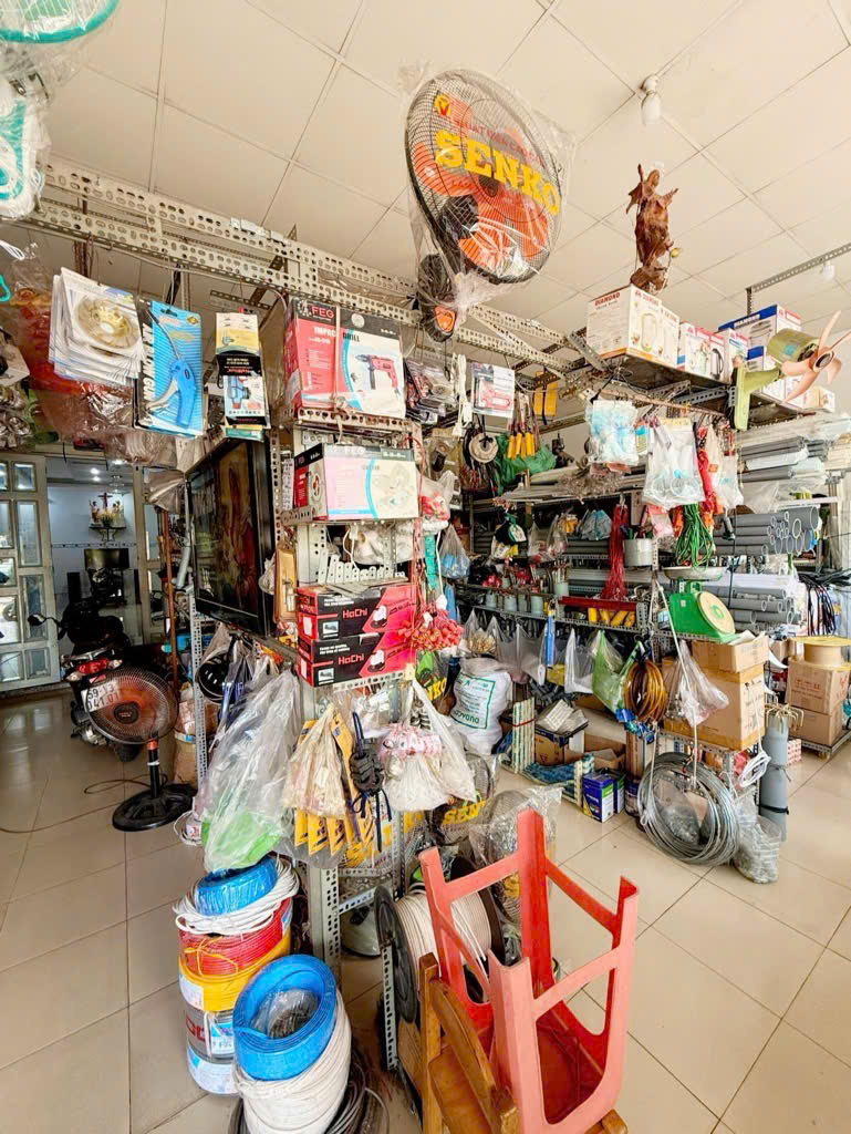 CẦN BÁN GẮP NHÀ MẶT TIỀN KINH DOANH NGANG KHỦNG QUẬN 12 HƠN 8M2 GIÁ CHỈ 14 TỶ.