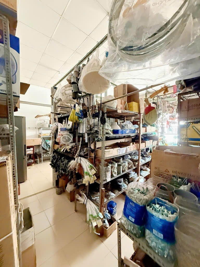CẦN BÁN GẮP NHÀ MẶT TIỀN KINH DOANH NGANG KHỦNG QUẬN 12 HƠN 8M2 GIÁ CHỈ 14 TỶ.
