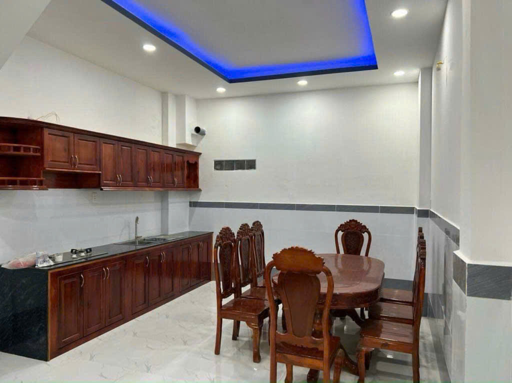 BÁN NHÀ ĐẸP TÂN XUÂN HÓC MÔN GIÁ 4.6 T.Ỷ NHÀ MỚI XINH.