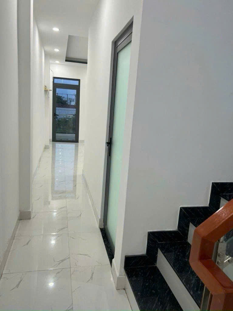 BÁN NHÀ ĐẸP TÂN XUÂN HÓC MÔN GIÁ 4.6 T.Ỷ NHÀ MỚI XINH.